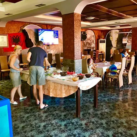 Hotel Ramis & Outdoor Sports Center Përmet