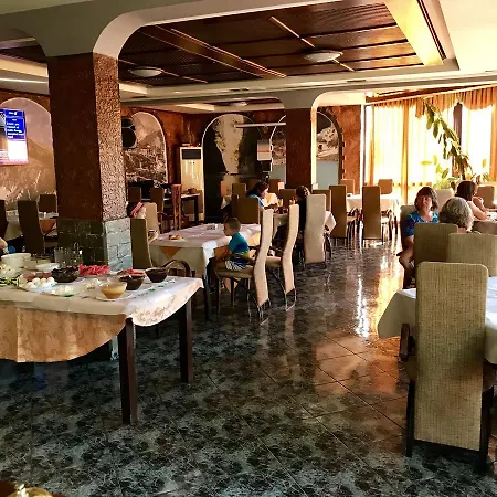 Hotel Ramis & Outdoor Sports Center Përmet