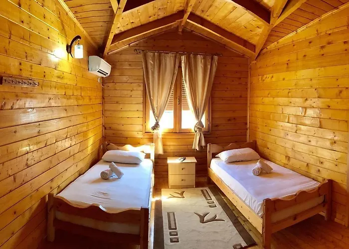 Hotel Ramis & Outdoor Sports Center Përmet